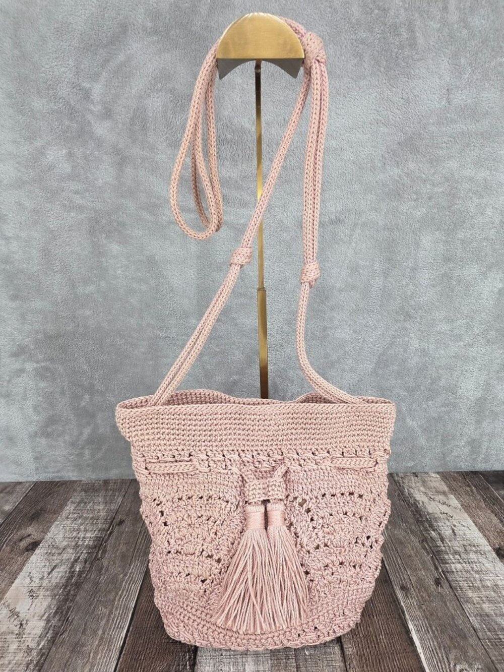 The Sak Crocheted Drawstring Bucket Bag Seashell Pink Mauve Crossbody Bohemian